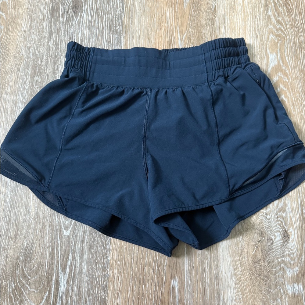 Lululemon navy hotty hot 2.5